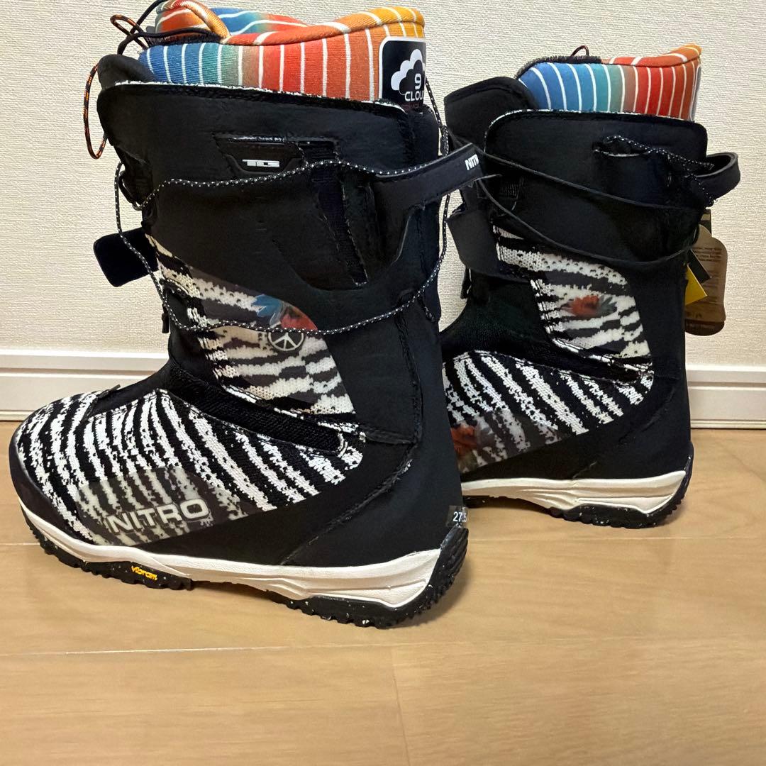 VOLCOM × NITRO スノーブーツ