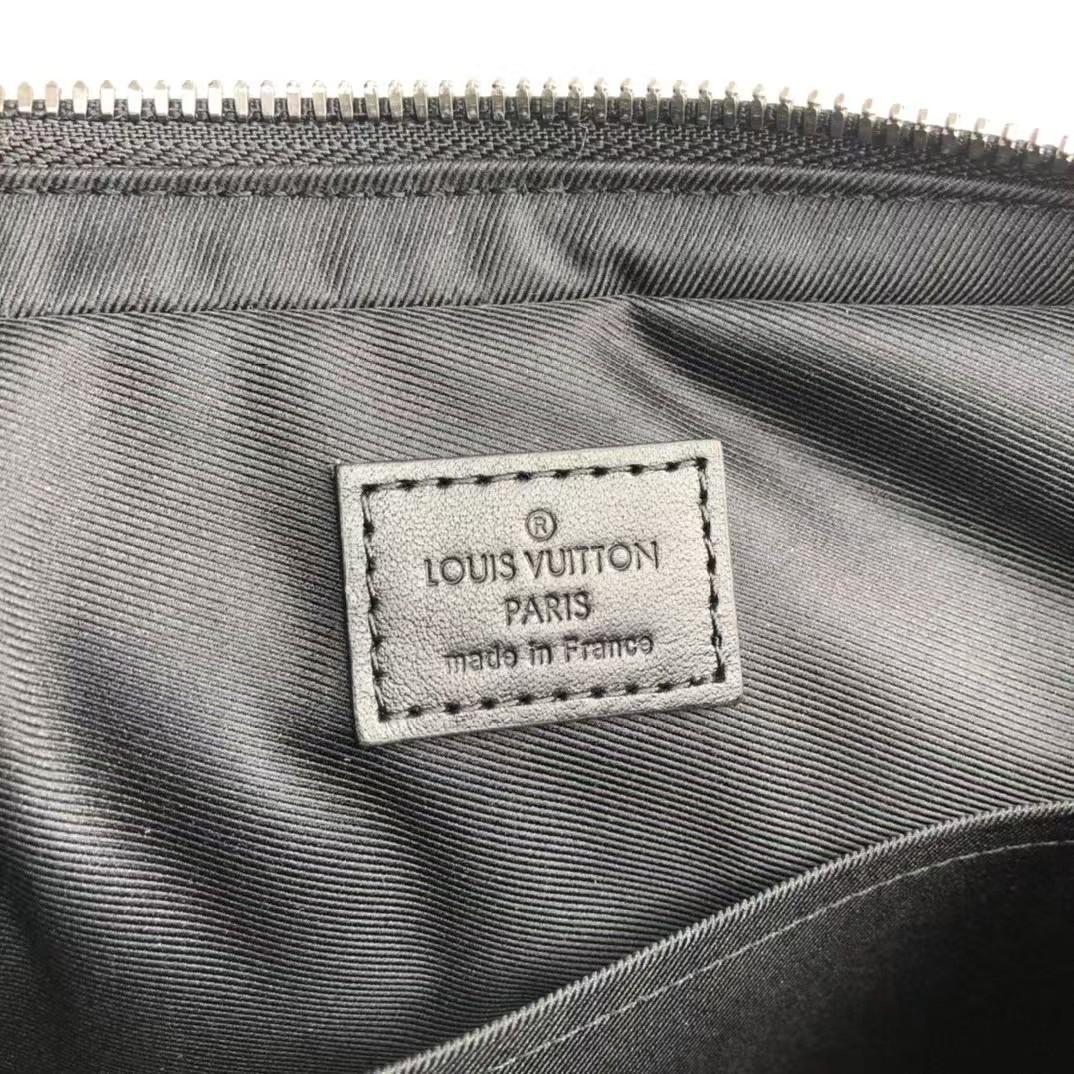 Louis Vuitton トリオメッセンジャー
