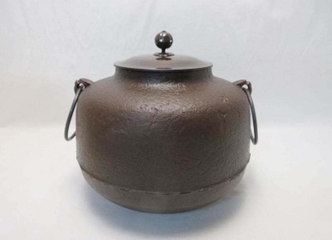 未使用 茶道具 人間国宝 釜師 高橋敬典造 利休好 阿弥陀堂釜 釜印 釜鐶付共箱
