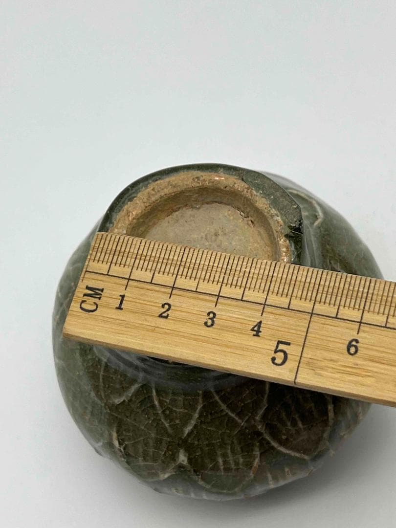 北宋時代　青磁　龍泉窯 荷葉紋共蓋壺　蓋付き　茶入　茶道具(F-100)