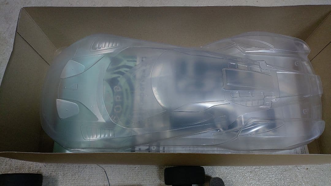 TT-02 と 2020 FORD GT Mk II ボディパーツセット