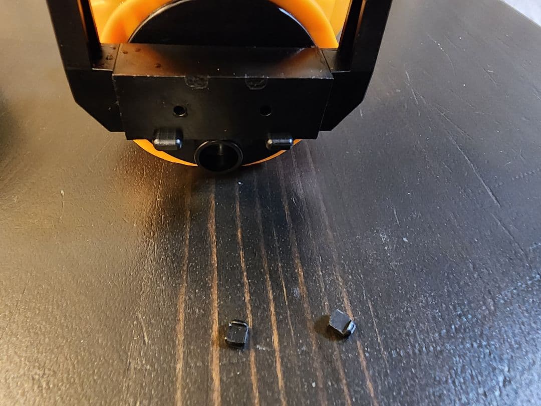 カネゴン　アクション バンク ゼンマイ式　貯金箱　ユタカ
