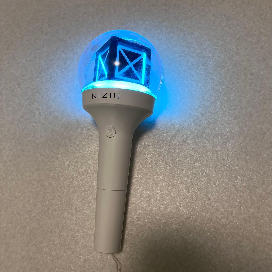 NiziU 公式ペンライト ケース付き 点灯確認済み