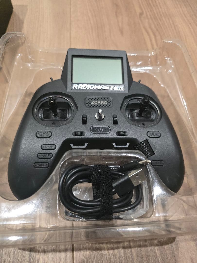 RADIOMASTER ZORRO ELRS 4-in-1 コントローラー