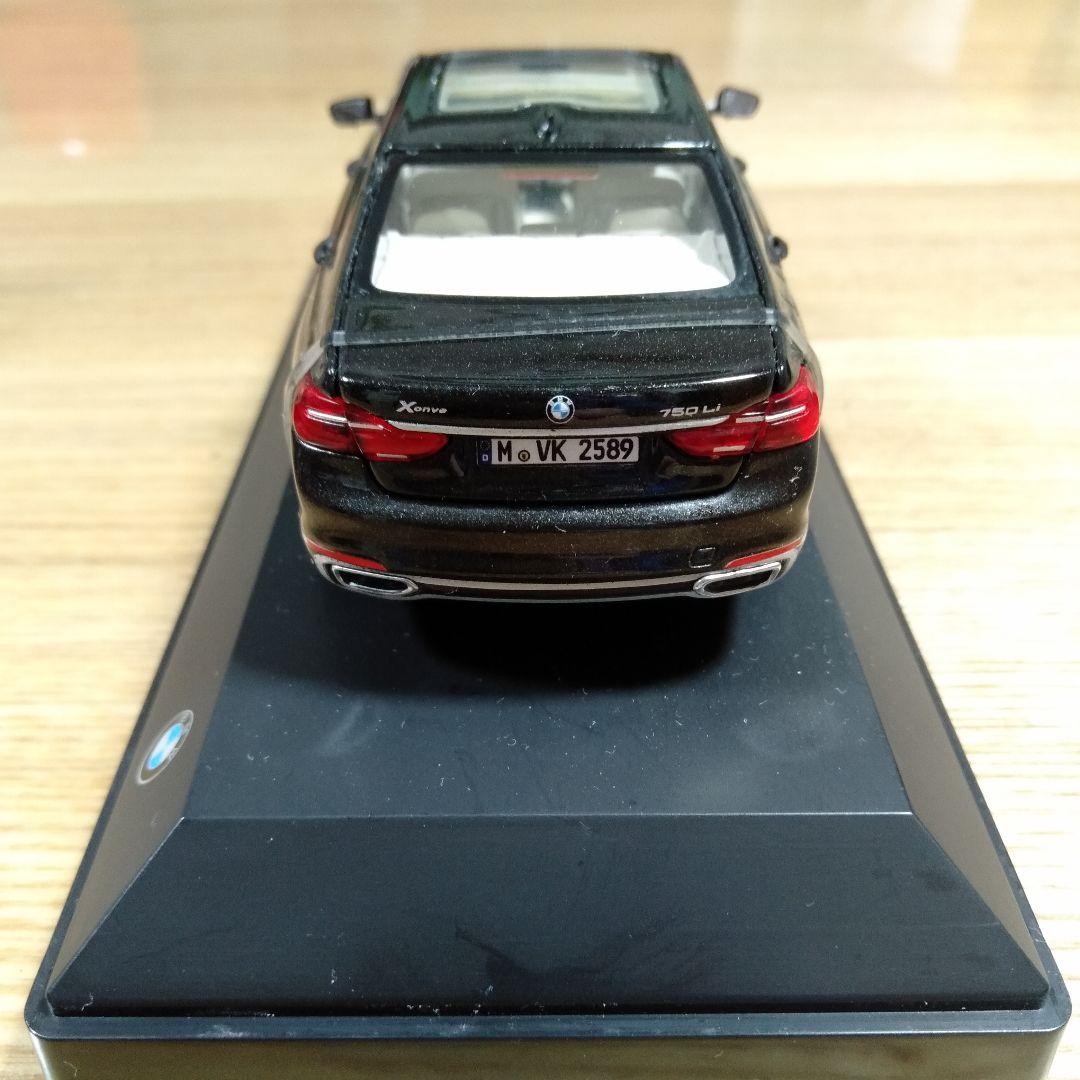 1/43  750Li ブラック メタリック塗装 ケースあり 箱あり