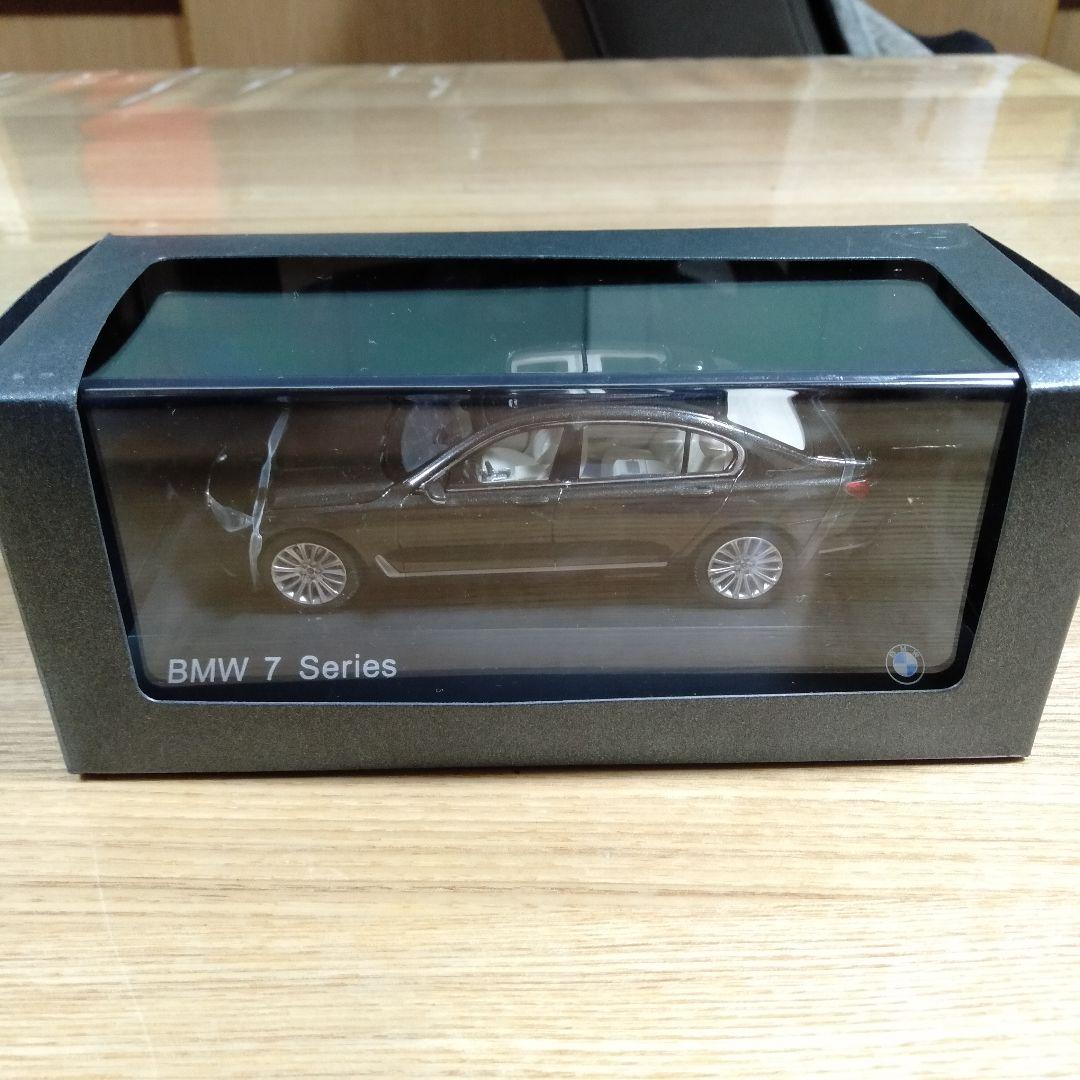 1/43  750Li ブラック メタリック塗装 ケースあり 箱あり