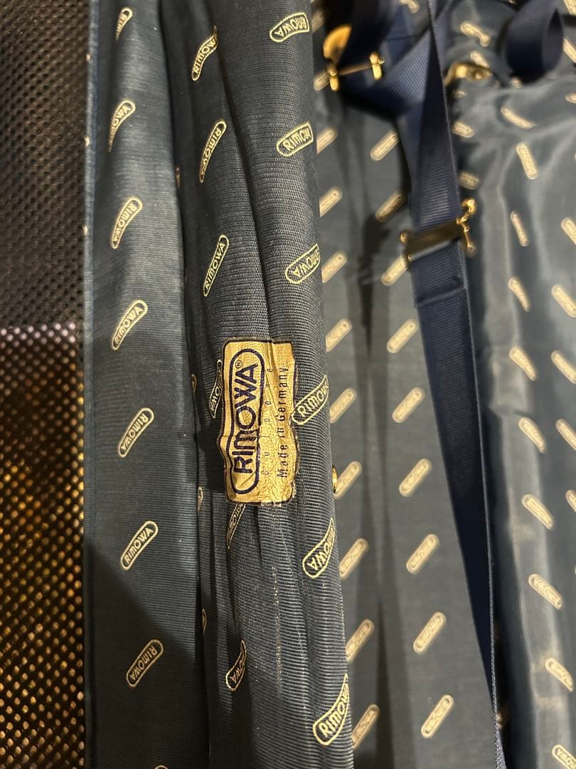 RIMOWA アルミニウム製キャリーケース