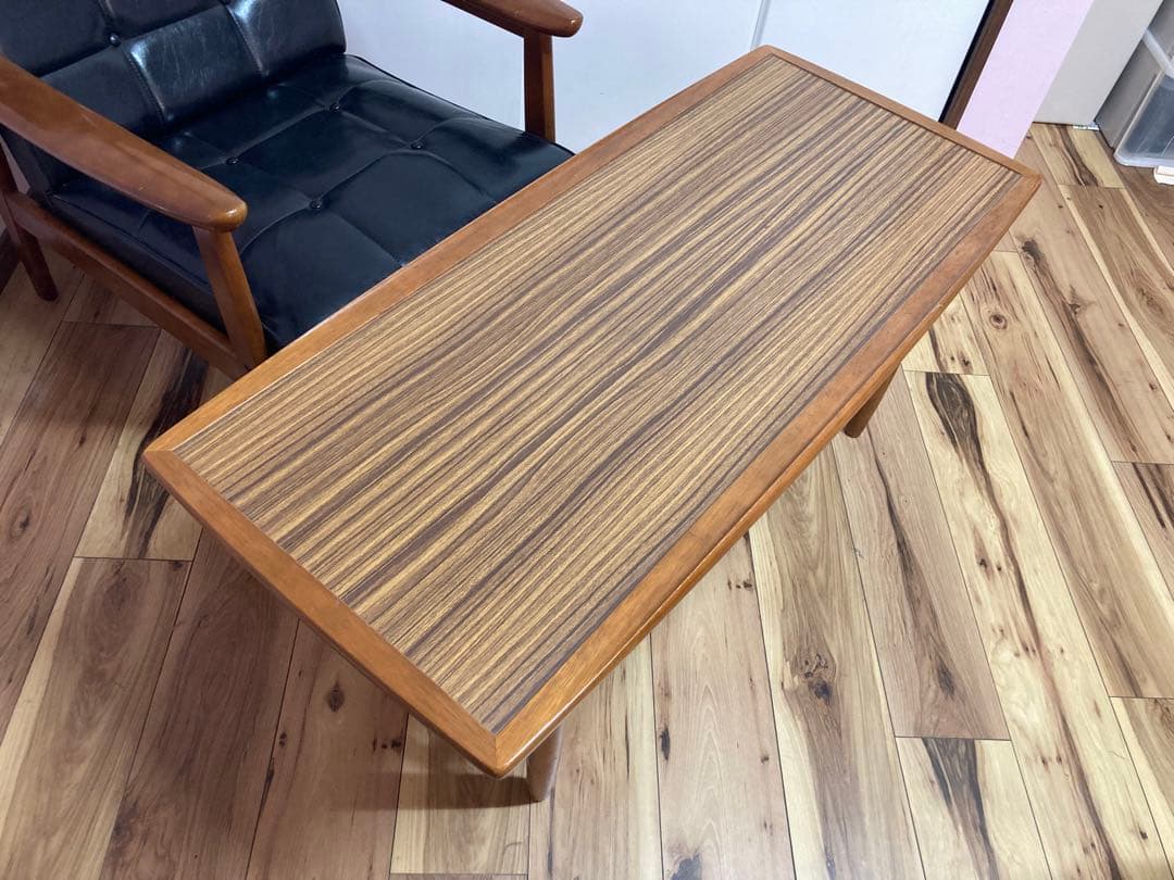カリモク家具