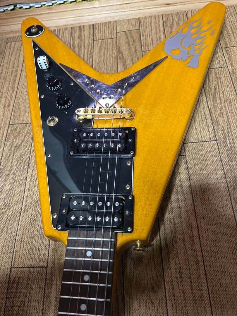Photogenic フライングV コリーナモデル　PUはギブソン