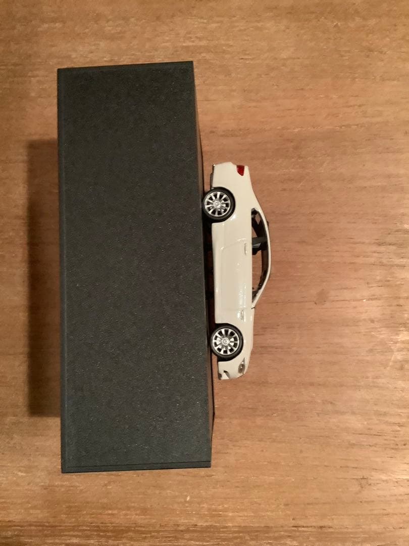 1／43ミニカー M3クーべ E92 ホワイト 美品