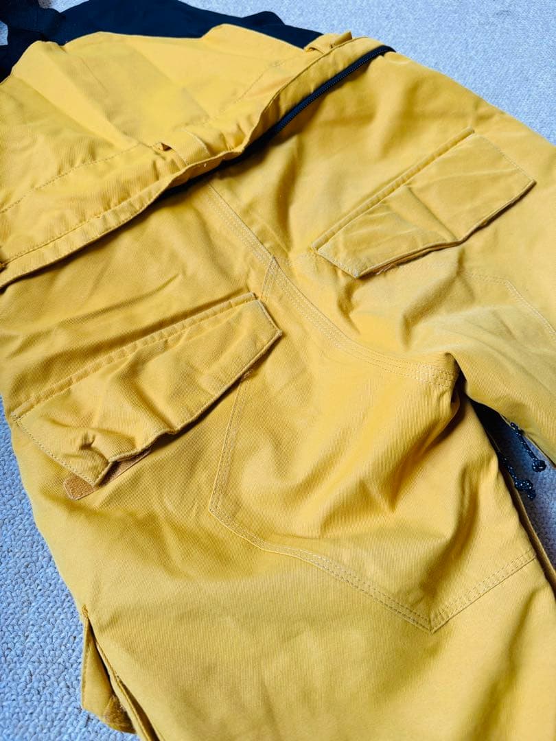 値下げしました。VOLCOM スノーボードウェア セット