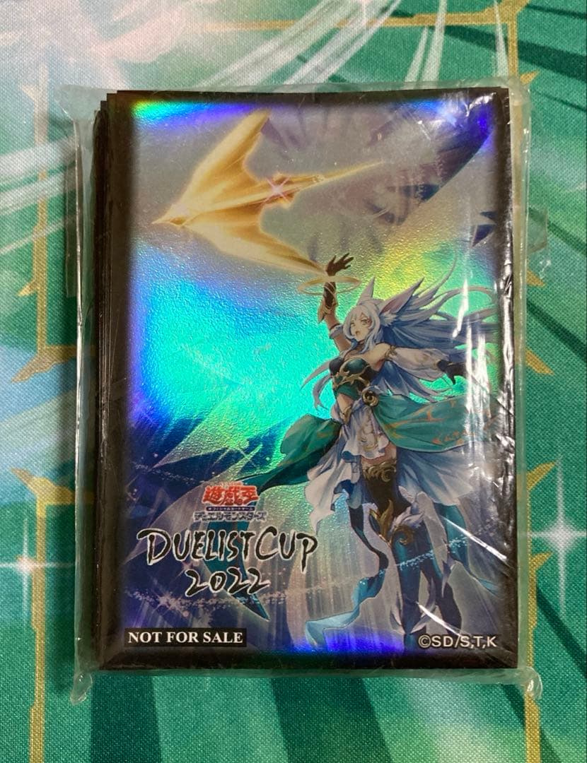遊戯王 公式 召命の神弓-アポロウーサ プレイマット 月女神の鏃 スリーブ70枚
