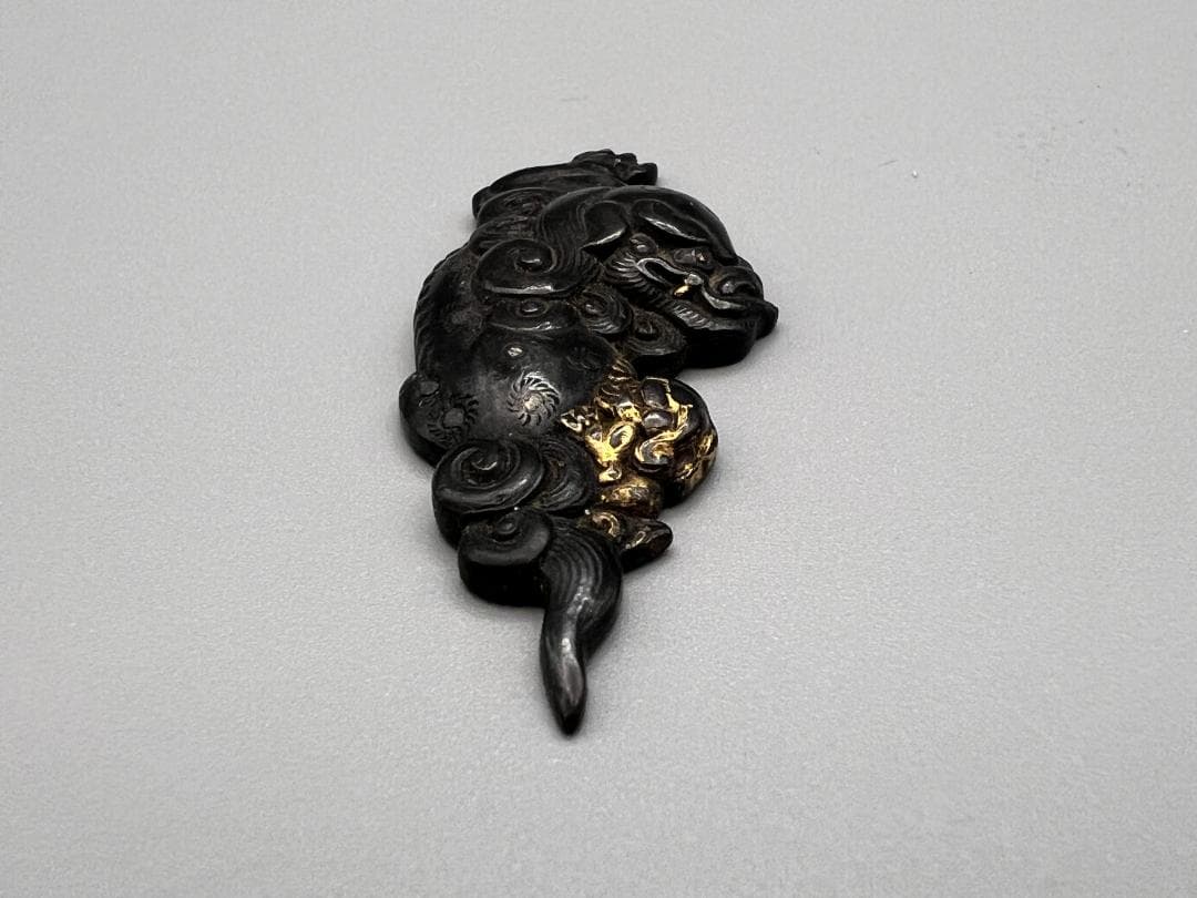 【海】江戸明治金工　獅子親子図　金目　手彫　金具　銅製鍍金　骨董品　箱付