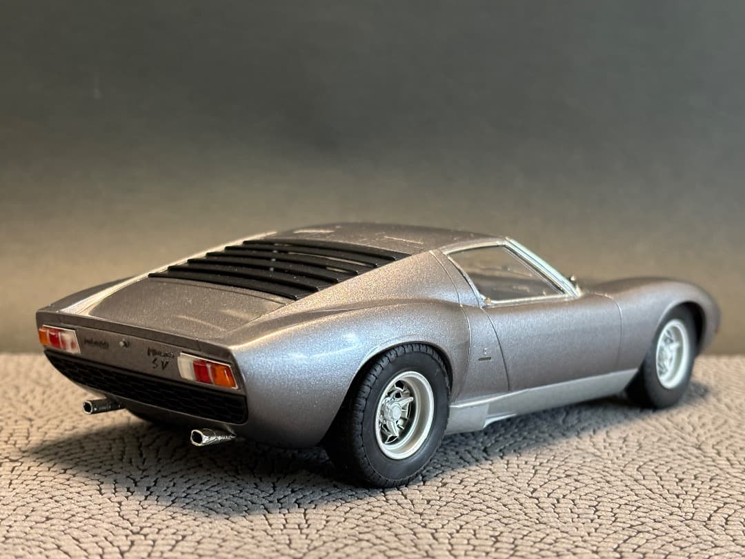 ハセガワ　ランボルギーニミウラ 1/24 完成品
