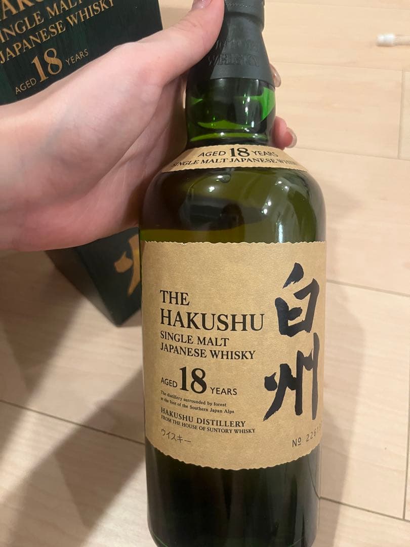 サントリー 白州 18年 700ml 未開封　箱付き