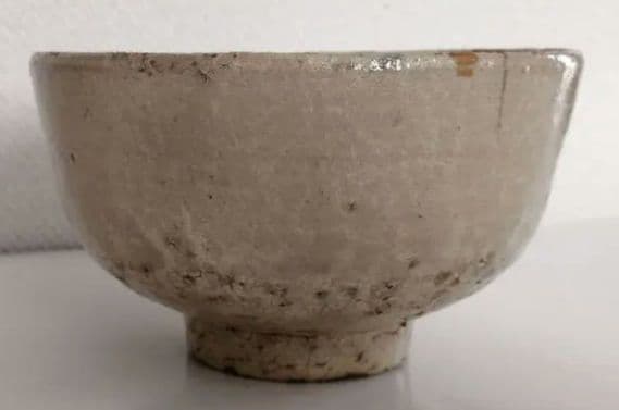 粉引　萩茶碗