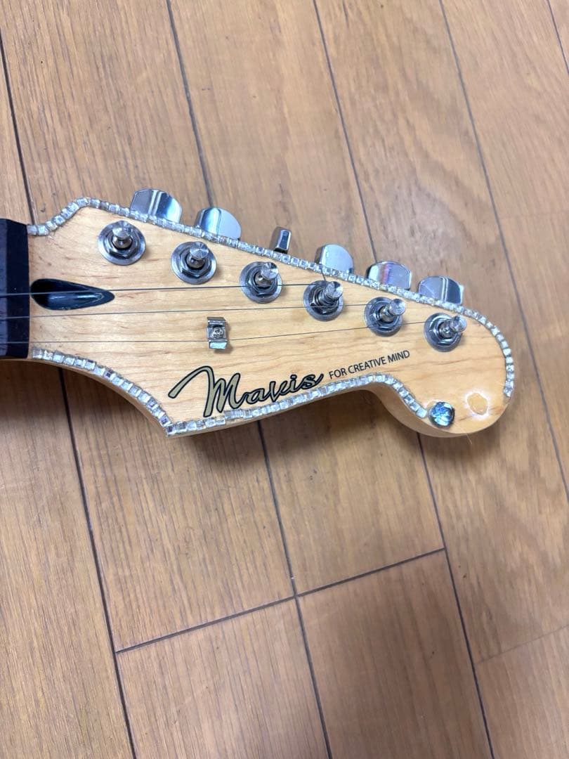Mavis エレキギター　赤　中古品