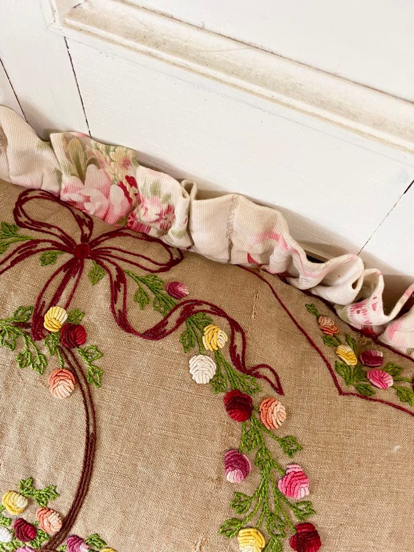 レア★アンティーク⭐︎フラワーバスケット ♪花かご刺繍クッション