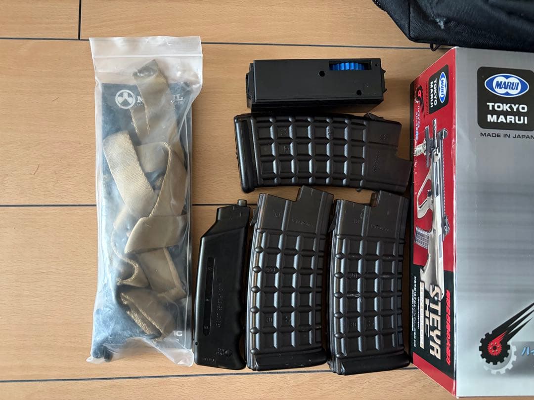 東京マルイ 電動ガン ハイサイクル STEYR AUG タンカラー おまけ多数！