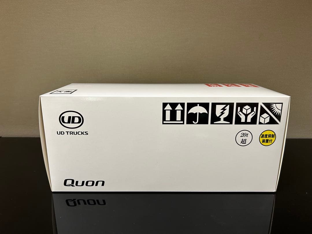 UDトラックス 新型クオン 1/43 ダイキャストモデル 非売品レア新型Quon