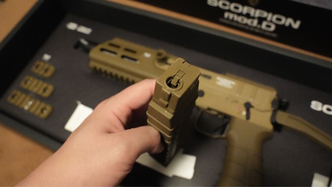 東京マルイ　電動ガン　スコーピオンmod.D スコーピオン　モッド　おまけ付き