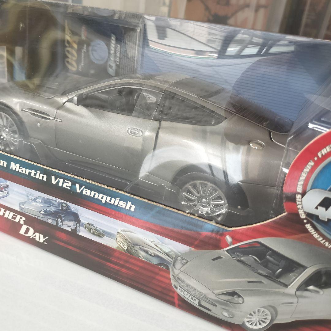 未開封 007ダイ・アナザー・デイ アストンマーティン V12 Vanquish