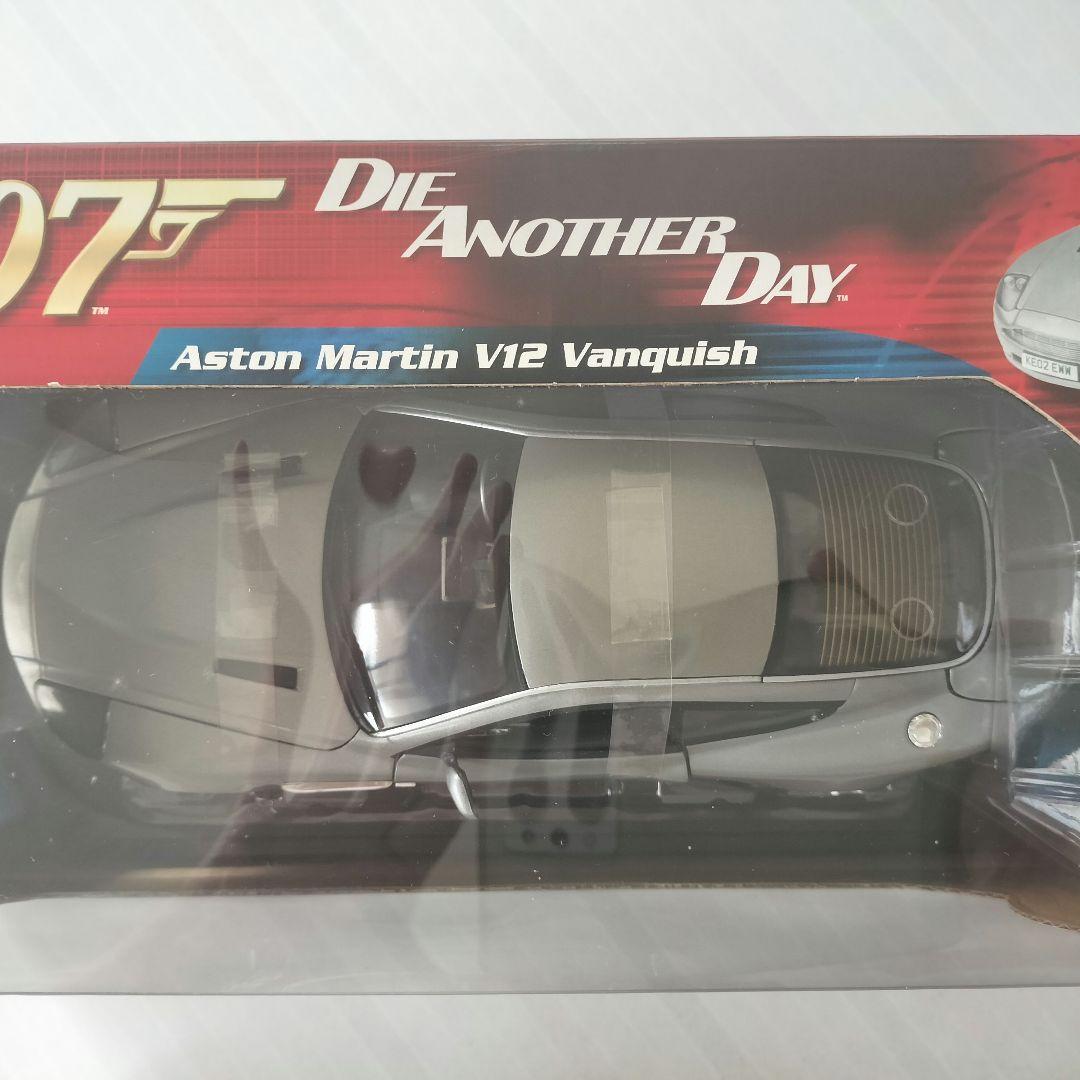 未開封 007ダイ・アナザー・デイ アストンマーティン V12 Vanquish
