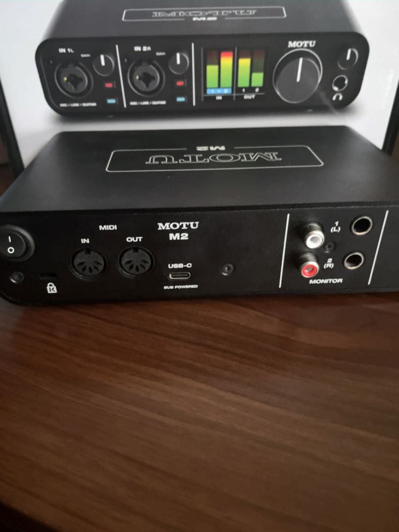 MOTU M2オーディオインターフェイス