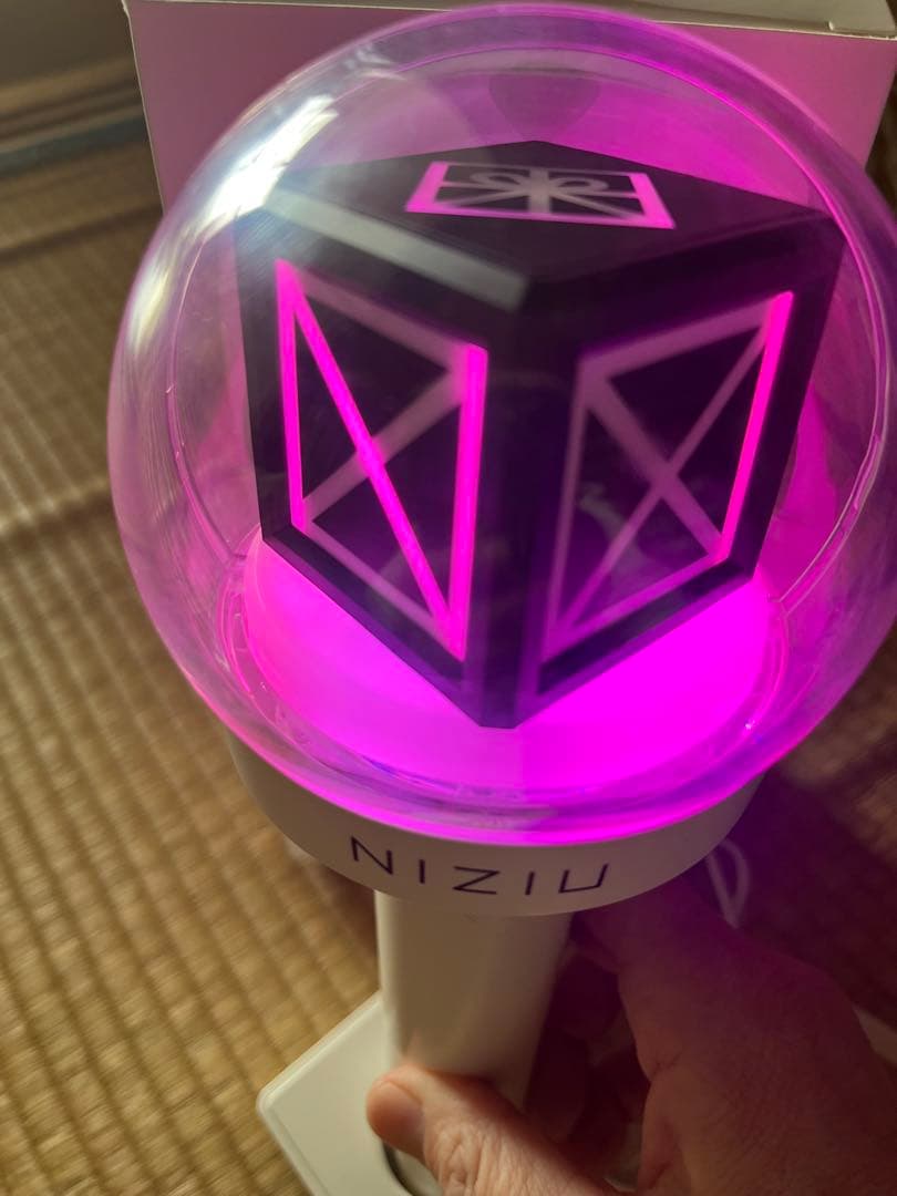 NIZIU LEDペンライト 充電スタンド付き