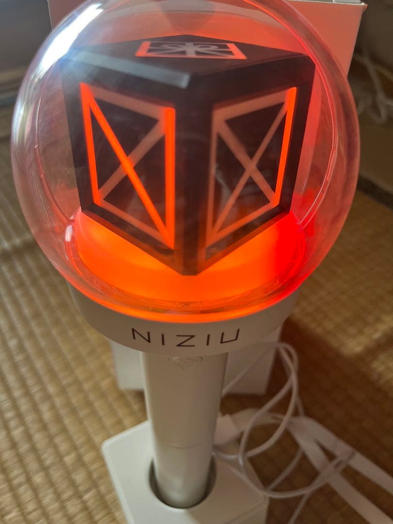 NIZIU LEDペンライト 充電スタンド付き