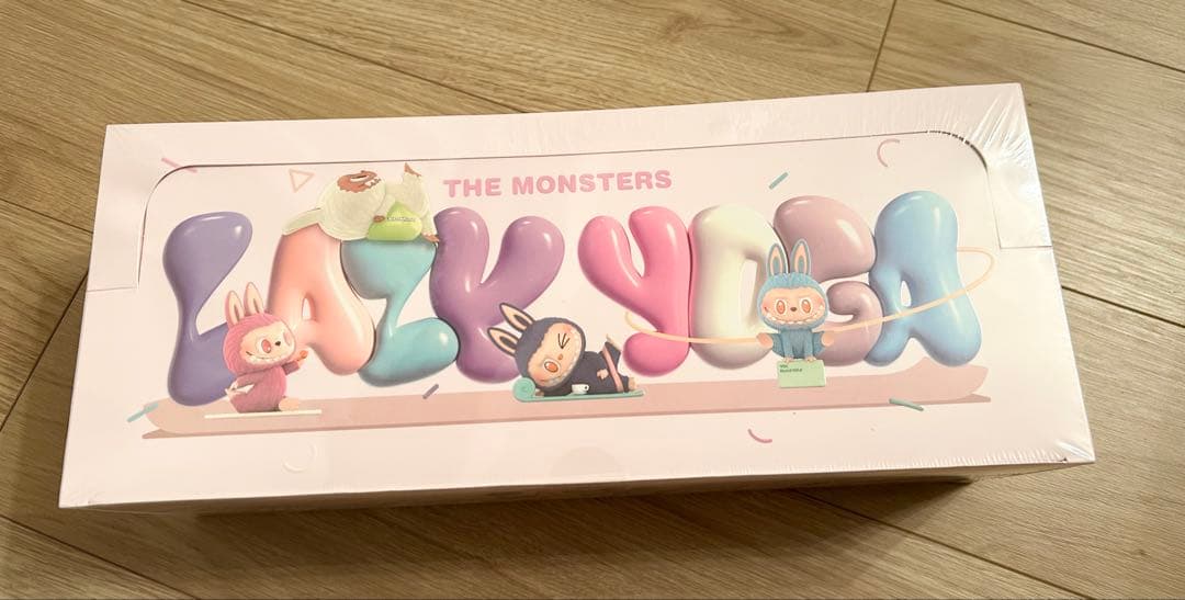 THE MONSTERS LAZY YOGA ラブブフィギュアセットLabubu