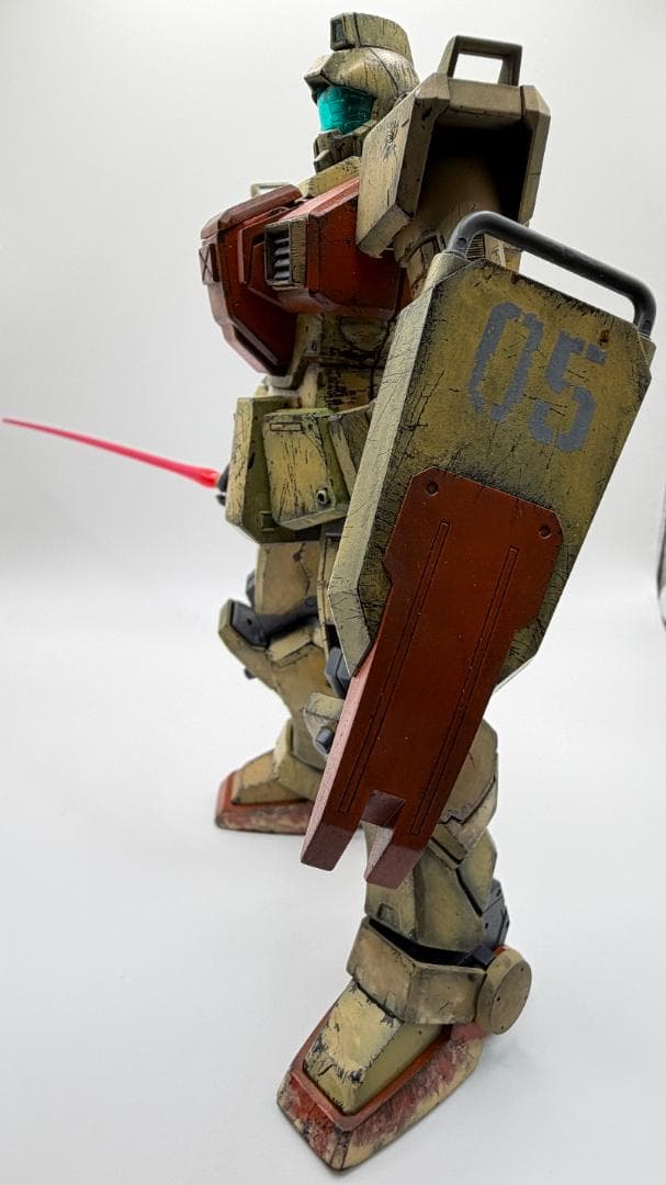ガンプラ完成品　MG 1/100 陸戦型ジム 塗装済み ウェザリング加工