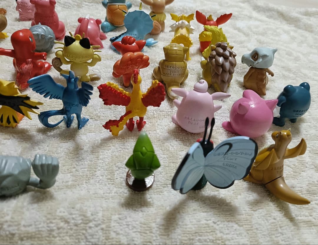 ポケモン　モンコレ　初期　６２体+付属品７