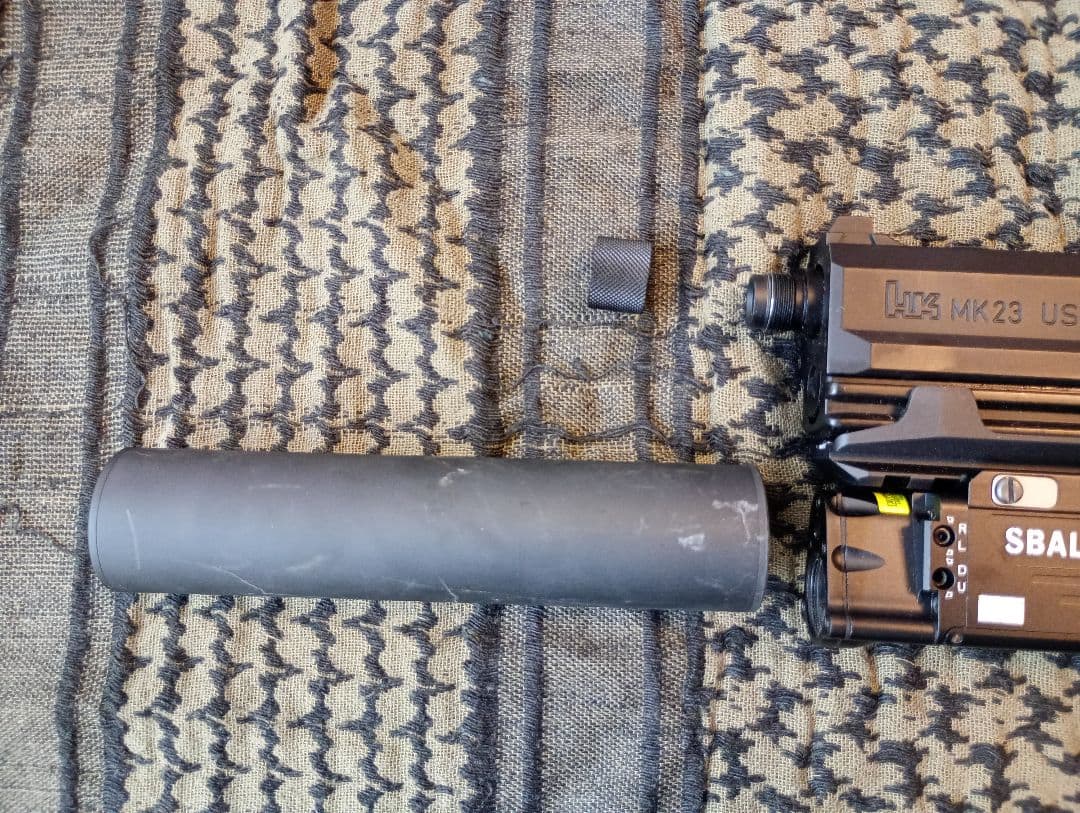 東京マルイsocom mk23 +マガジン、ホルスター等