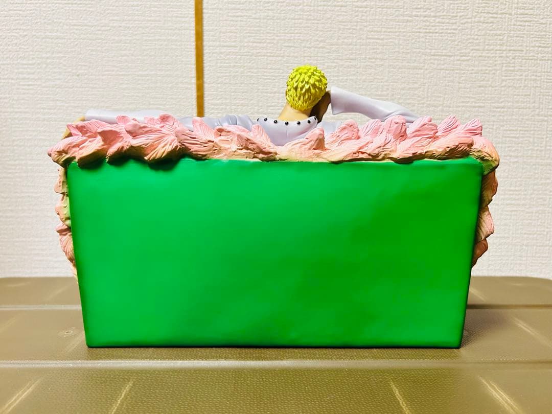 ドフラミンゴ　アーカイブコレクション ワンピース フィギュア