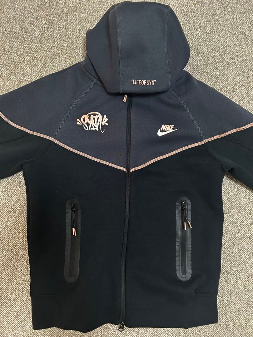 Nike Synaworldコラボテックフリースセットアップ