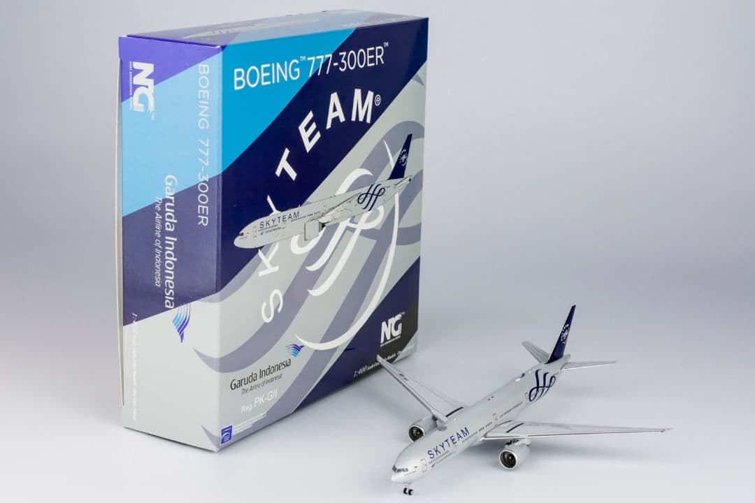 ガルーダインドネシア航空 777-300ER PK-GII 1/400