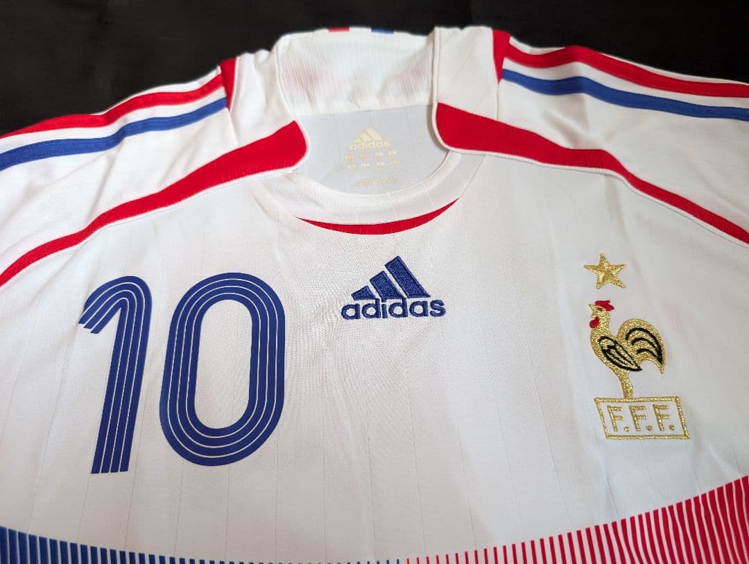 【新品タグ付き】フランス代表/ジネディーヌ・ジダン/A/2006W杯頭突きモデル