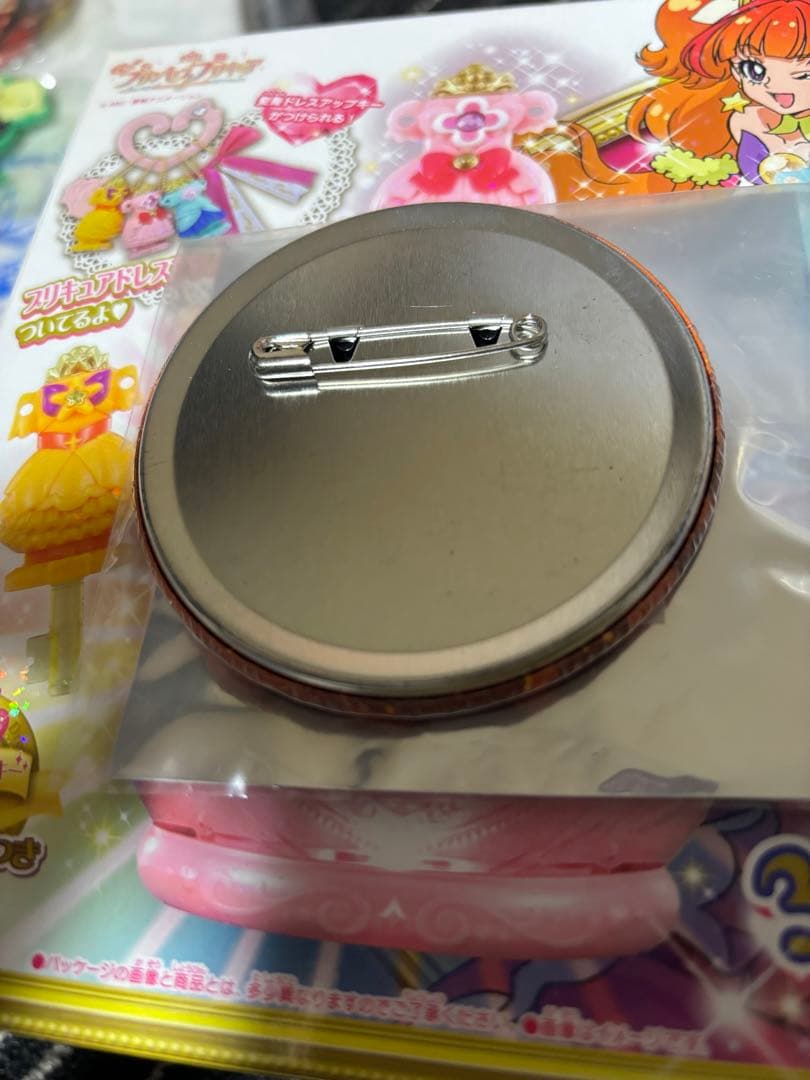 NARUTO 缶バッジ　うちはオビト　J-WORLD