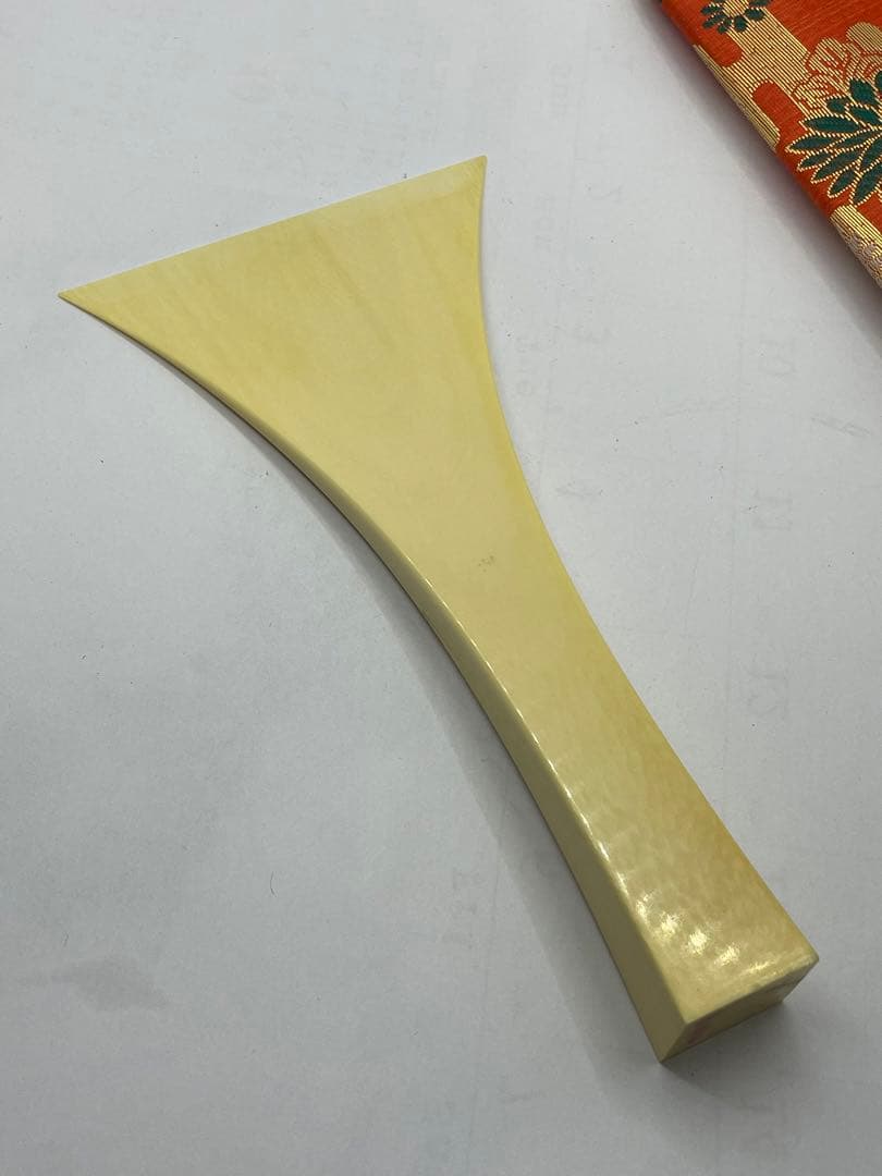 天然素材　バチ　重さ約　100g