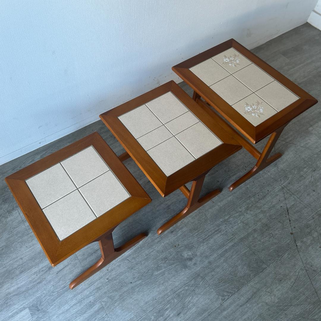 イギリス アンティーク家具 タイルトップ ネストテーブル 1960年頃 948A