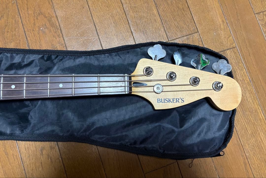 BUSKER'S エレキベース レッド ケース付き