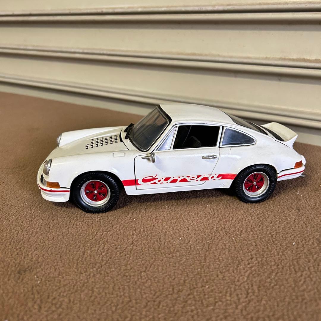 DB13★ミニカー★ オートアート製 1/18 スケール ポルシェ911 カレラ