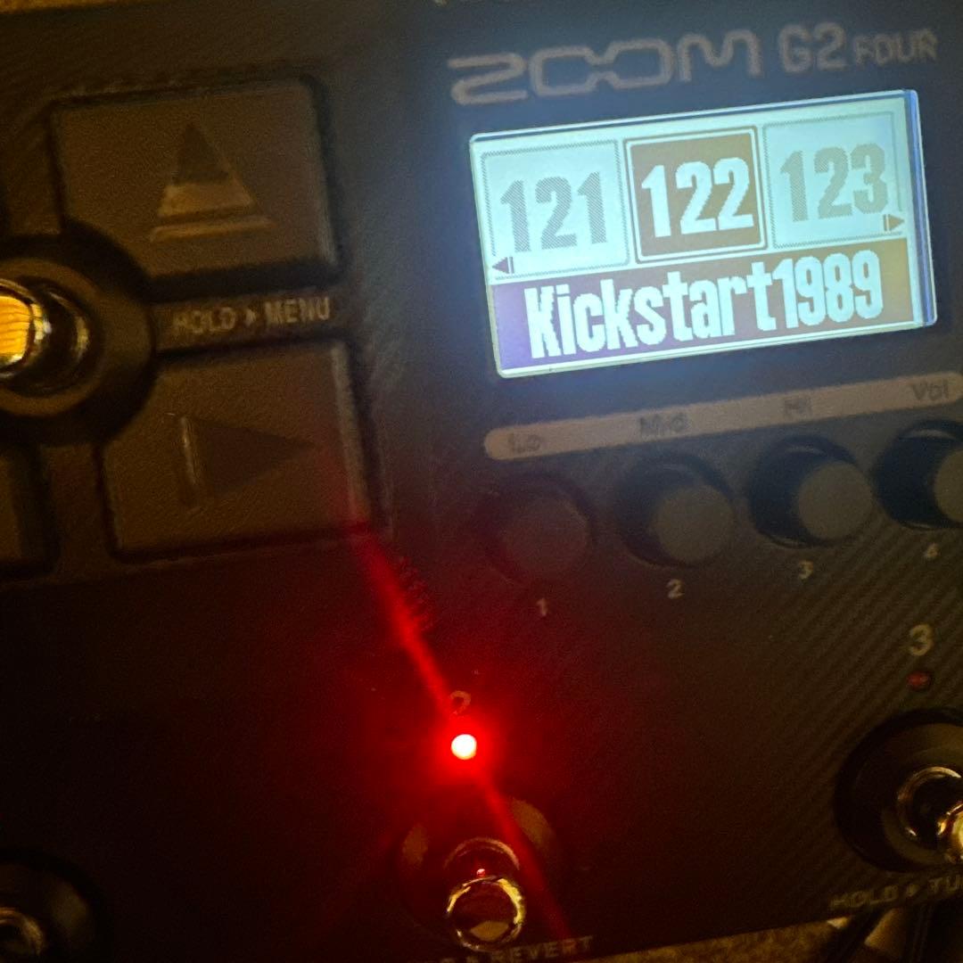 ギター ZOOM g2four