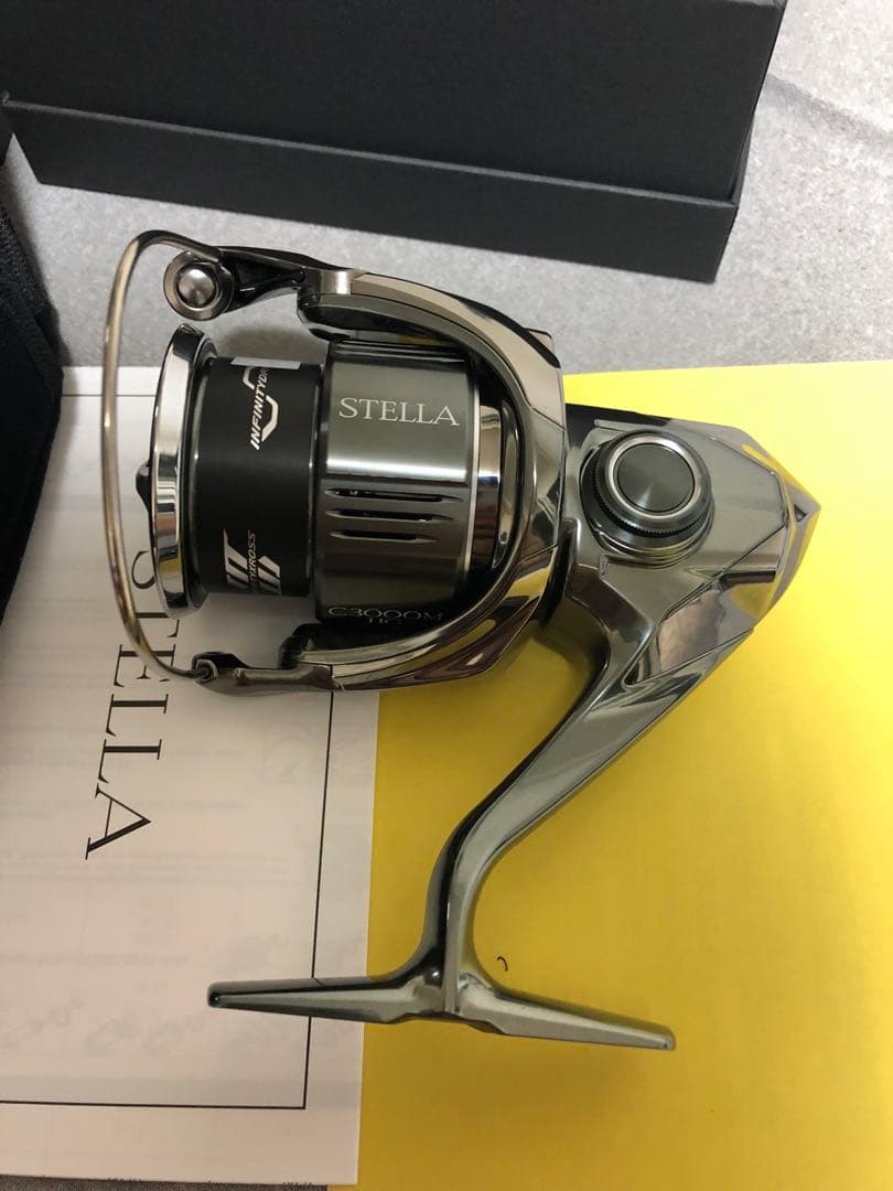 2022 ステラ C3000MHG スピニングリール
