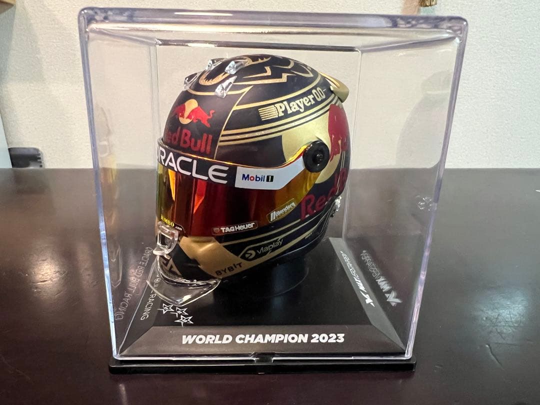 F1 Red Bull Racingマックスフェルスタッペン1/4ヘルメット