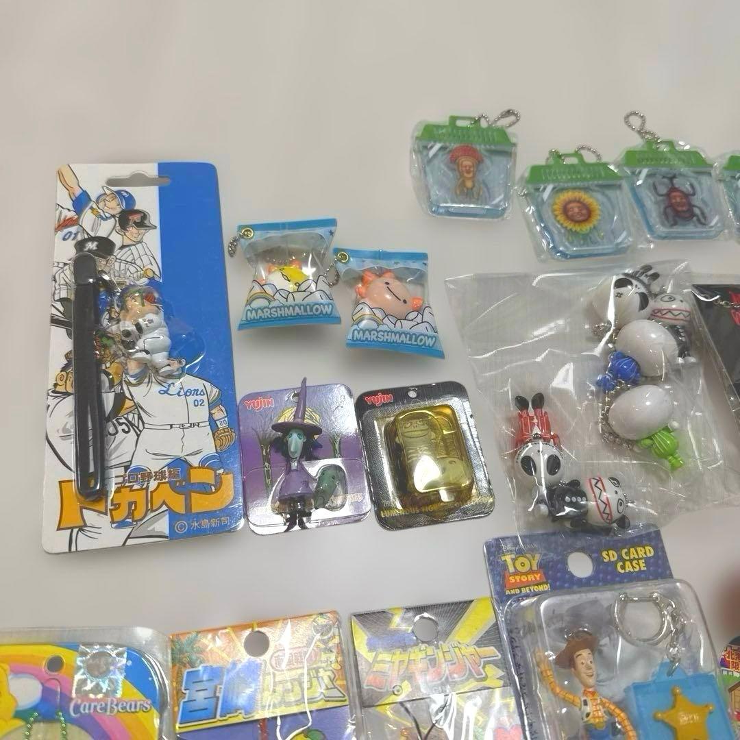 キャラクター　キーホルダー　ストラップ　セット