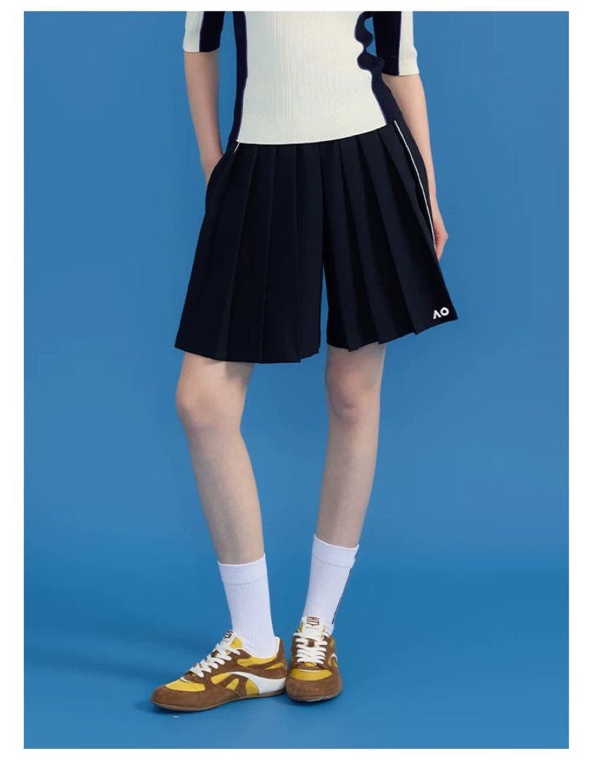 AO テニスネイビー プリーツショートパンツ 新品