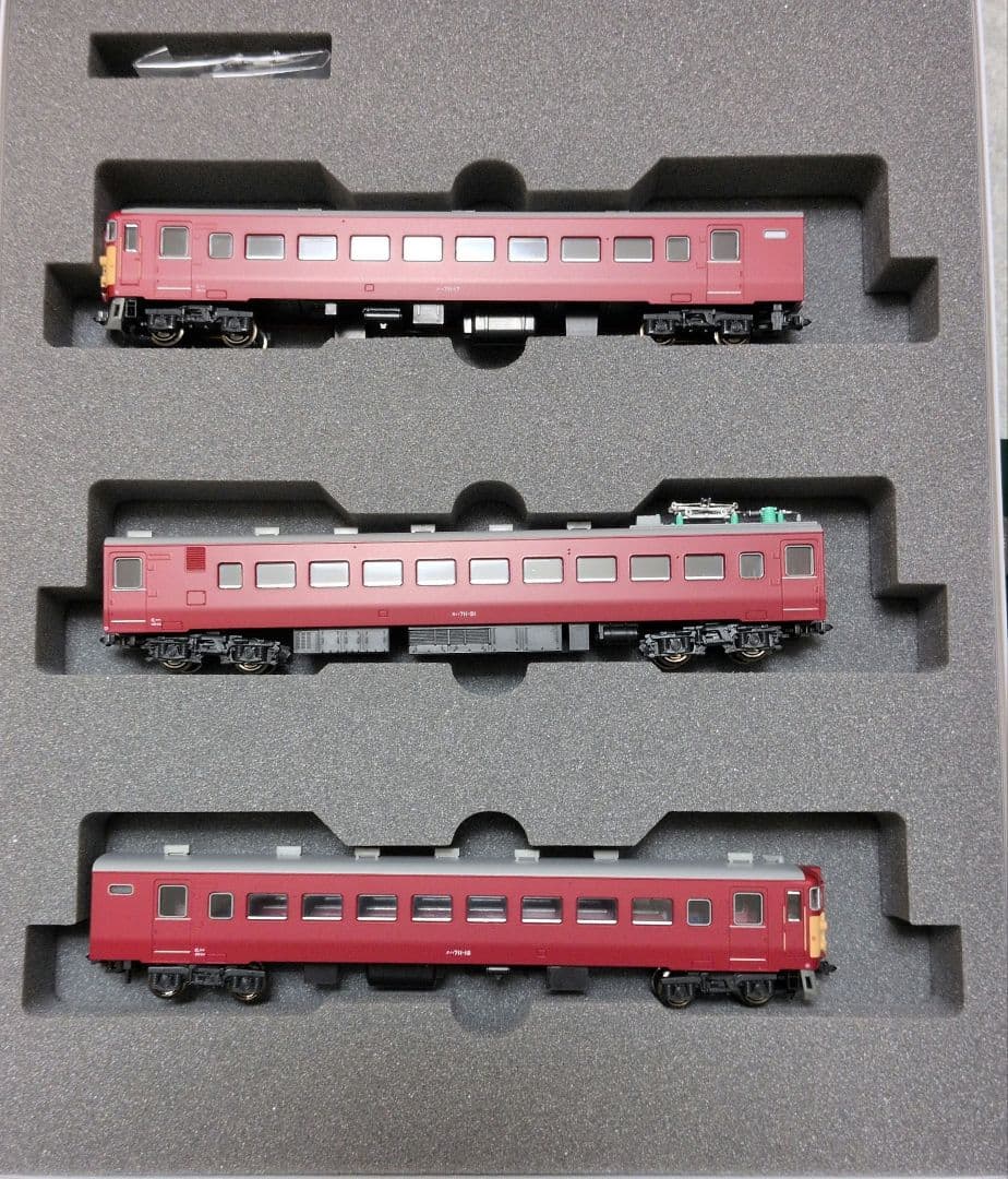 KATO 711系 3両成増結セット 10-1329