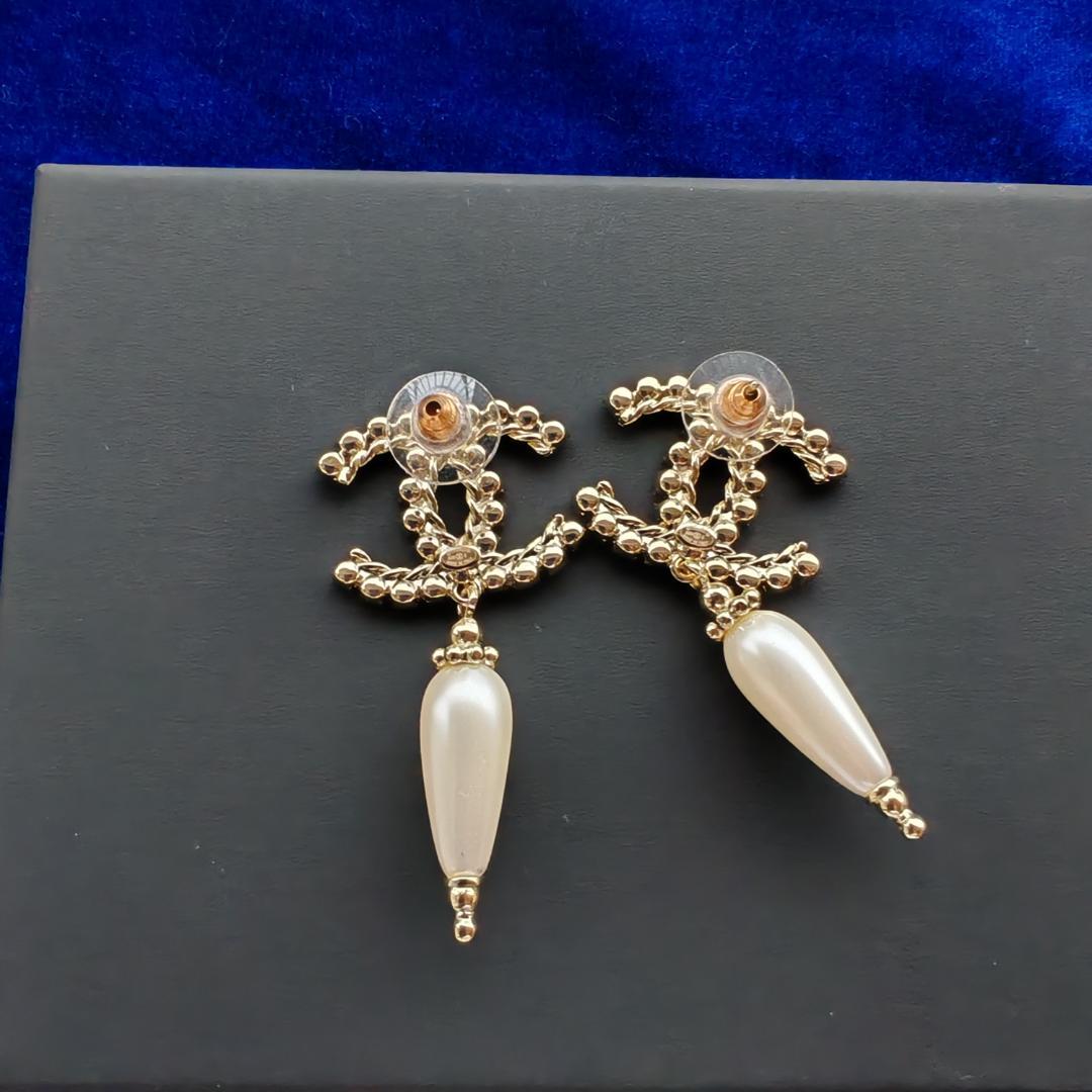 AB5806 ココマーク メタル ストラス レジン ピアス